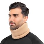 گردنبند طبی اسفنجی نیمه سخت سما طب کد ۱۰۲۱